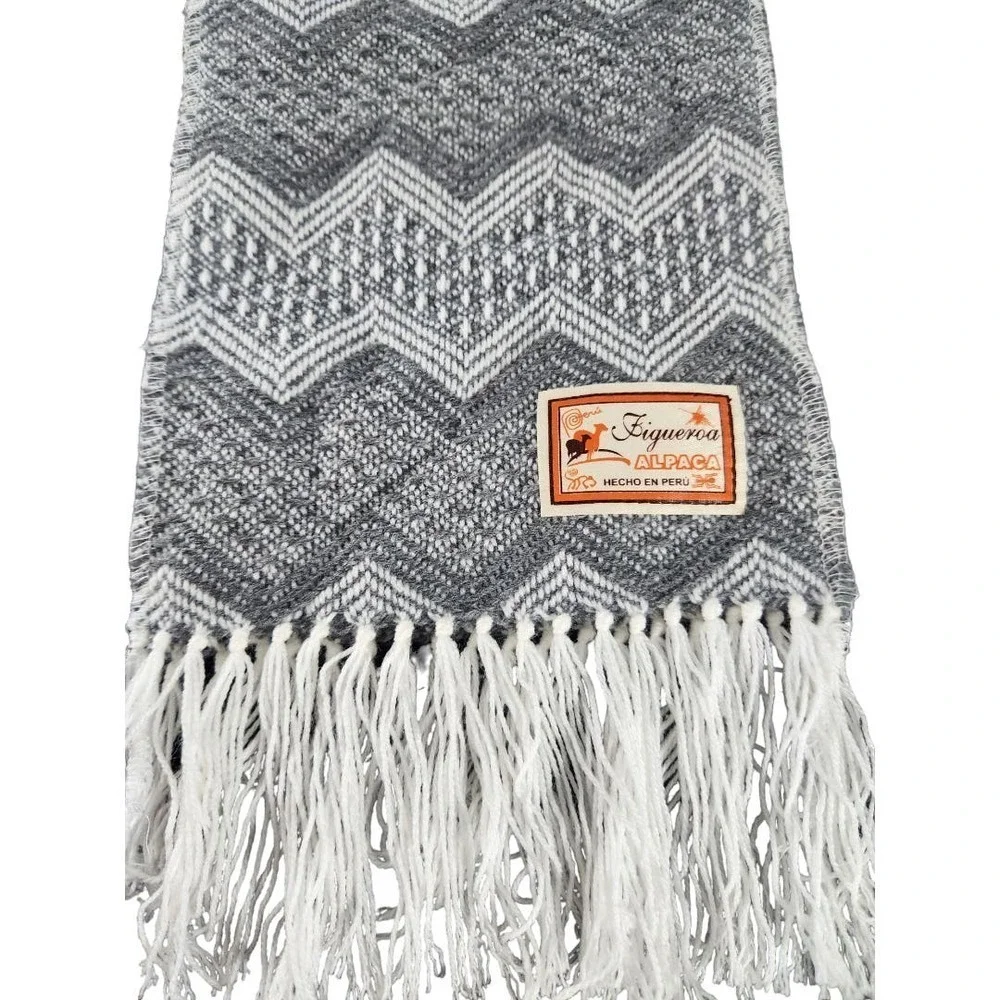 Figueroa genuine alpaca‎ scarf with tassels gray & white